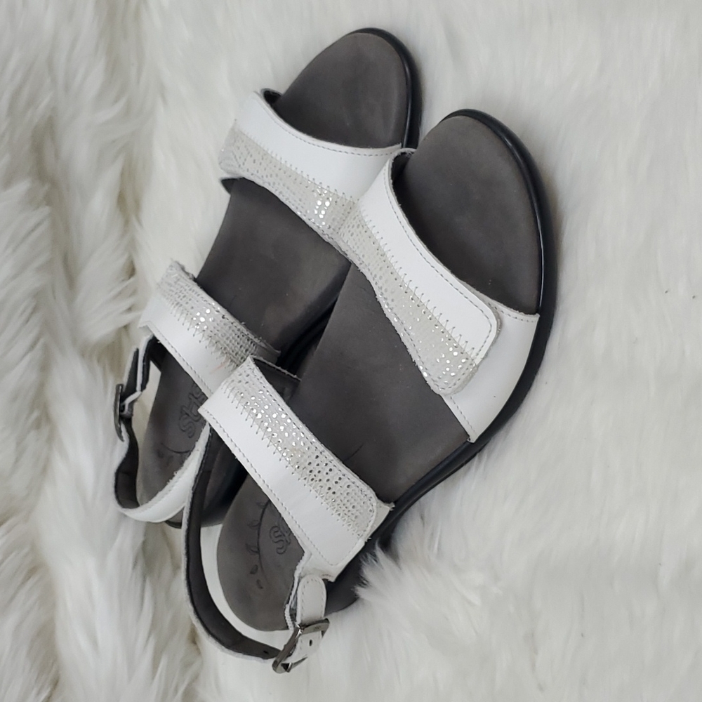 SAS white leather strips sandals women size 7.5 M